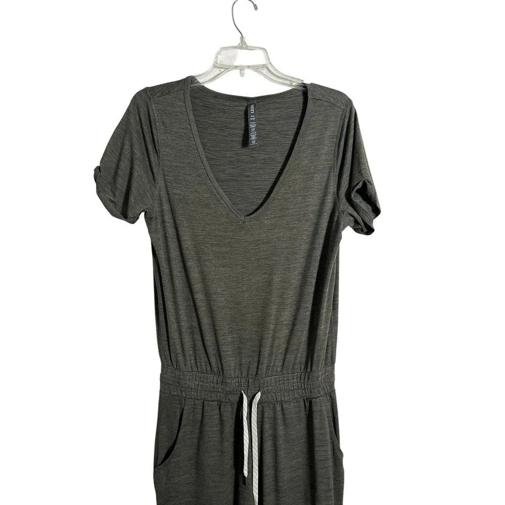 VUORI All Day Short Sleeve Jumpsuit in Heather Green VW424